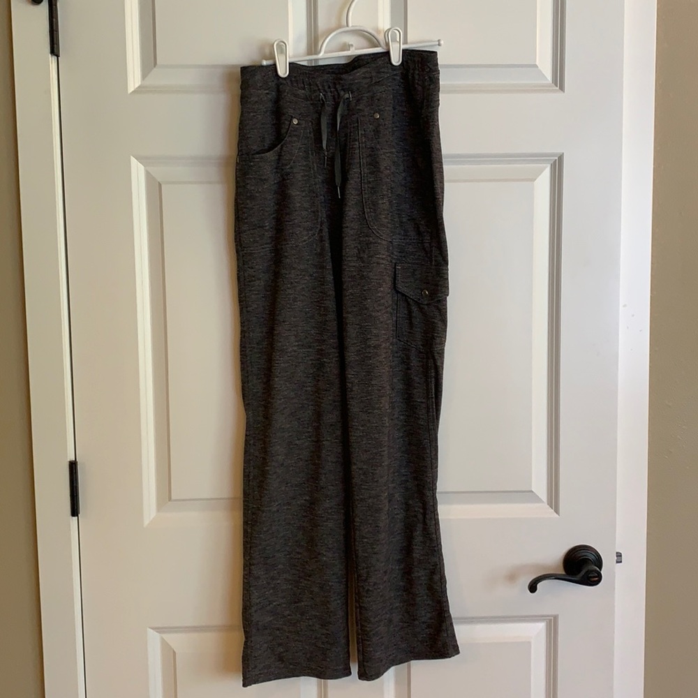 Kuhl marbled gray cargo hiking pants.